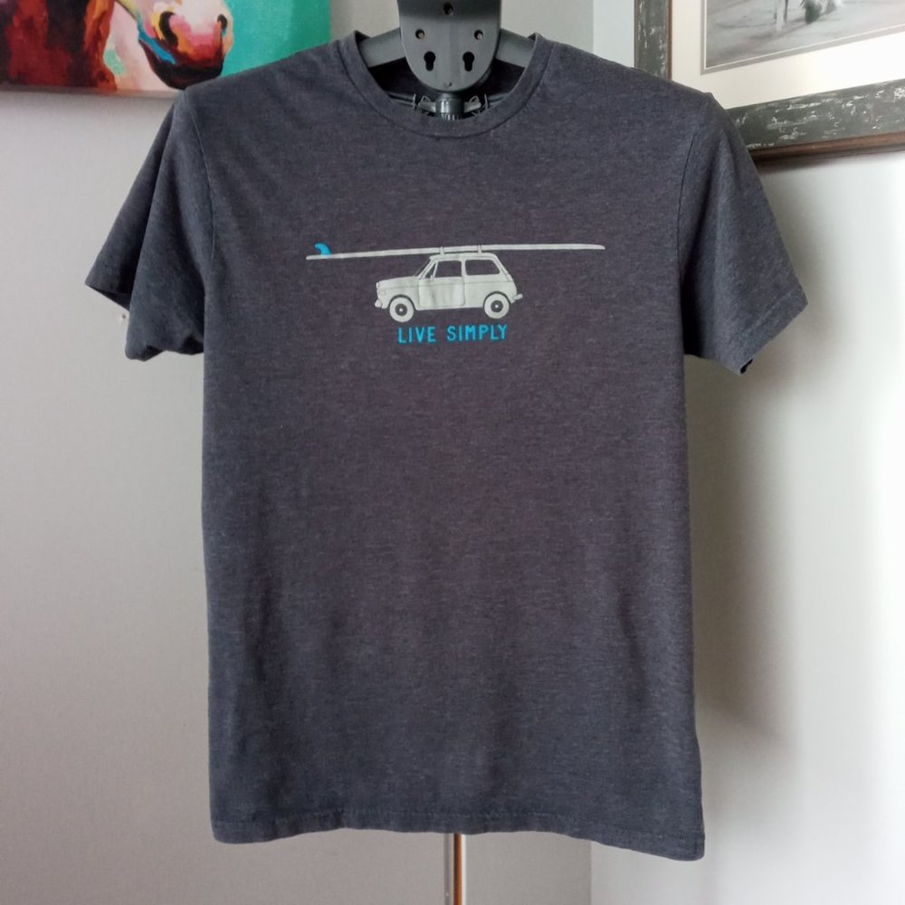 Patagonia "Live Simple" slate grey Tee Size Medium runs small